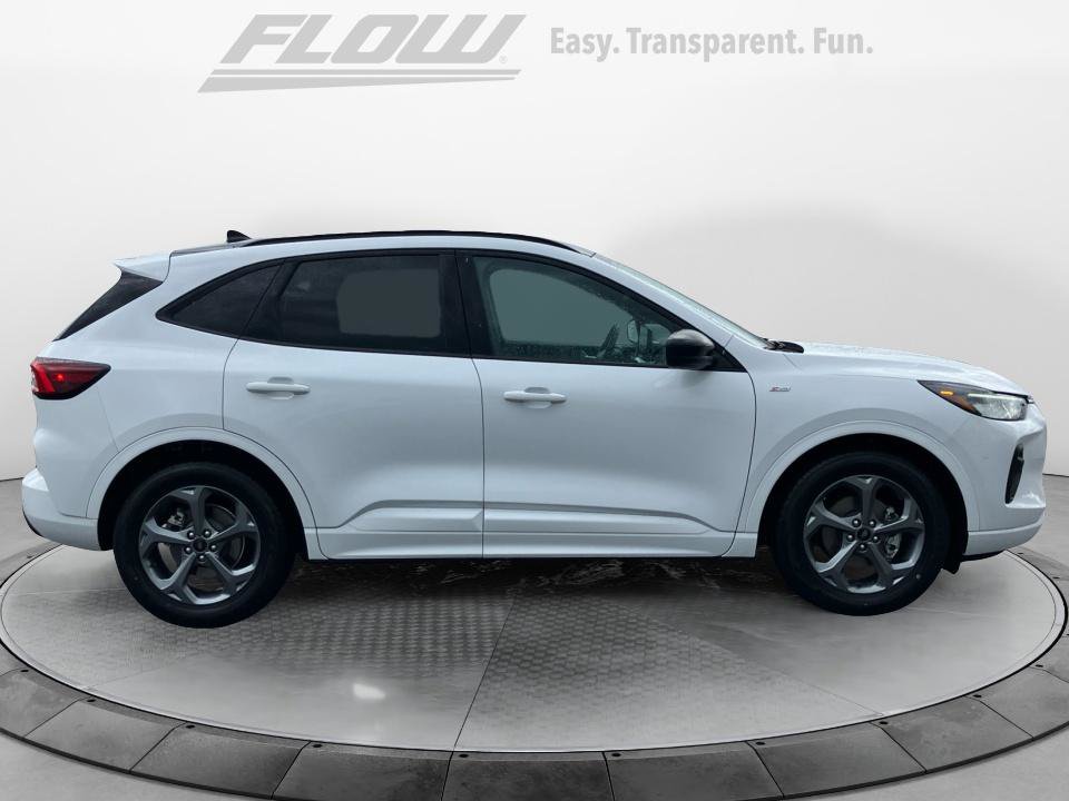 Used 2023 Ford Escape ST-Line w/ Tech Pack #1 FWD image 10