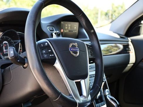 Used 2016 Volvo XC70 T5 Platinum AWD/4WD image 12