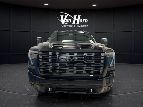 Used 2025 GMC Sierra 2500 Denali Ultimate AWD/4WD image 2