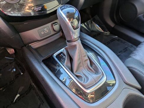 Used 2020 Nissan Rogue S image 13