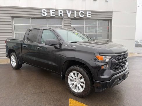 Used 2022 Chevrolet Silverado 1500 Custom image 4