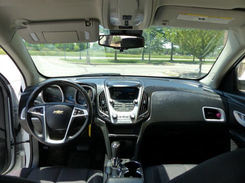 Used 2017 Chevrolet Equinox LT w/ Convenience Package FWD image 35