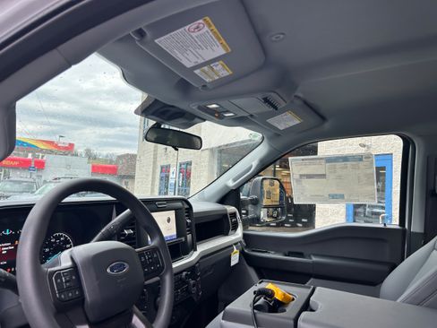 New 2026 Ford F550 4x4 Regular Cab Super Duty image 26