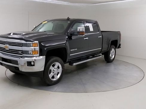 Used 2018 Chevrolet Silverado 2500 LTZ w/ Duramax Plus Package AWD/4WD image 20