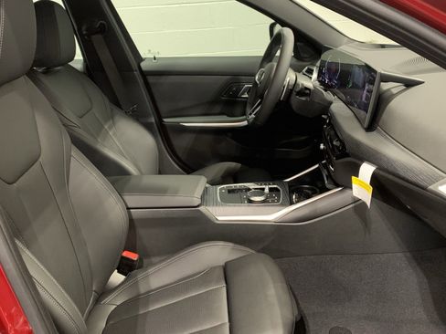 Used 2025 BMW 330i Sedan w/ M Sport Package image 24