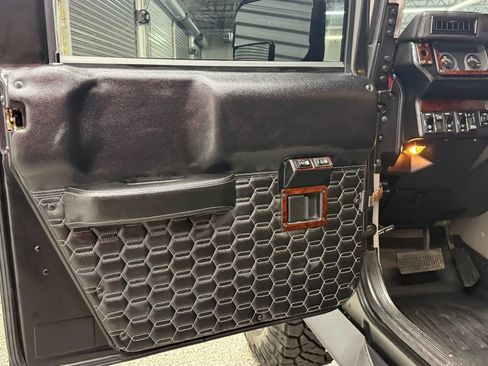 Used 2002 HUMMER H1 4-Door Wagon image 4