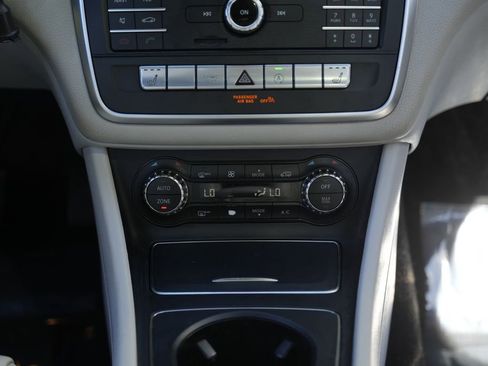 Used 2018 Mercedes-Benz CLA 250 4MATIC image 19
