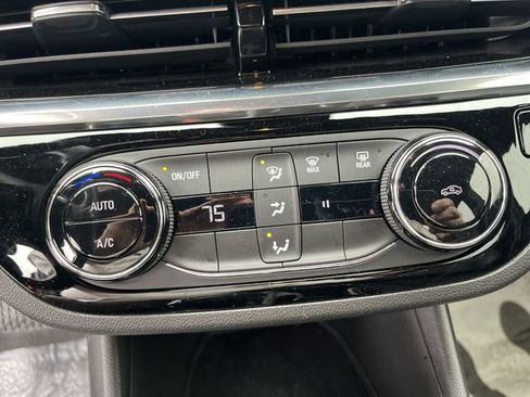 Certified 2024 Buick Envista Sport Touring image 18