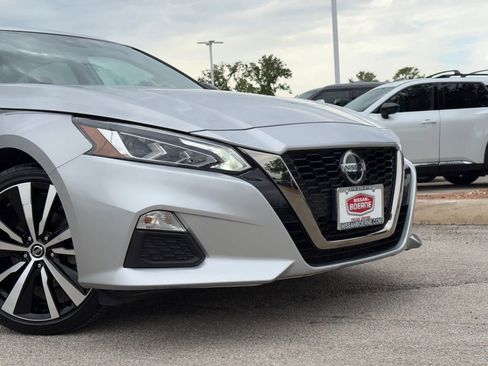 Used 2022 Nissan Altima 2.5 SR image 3