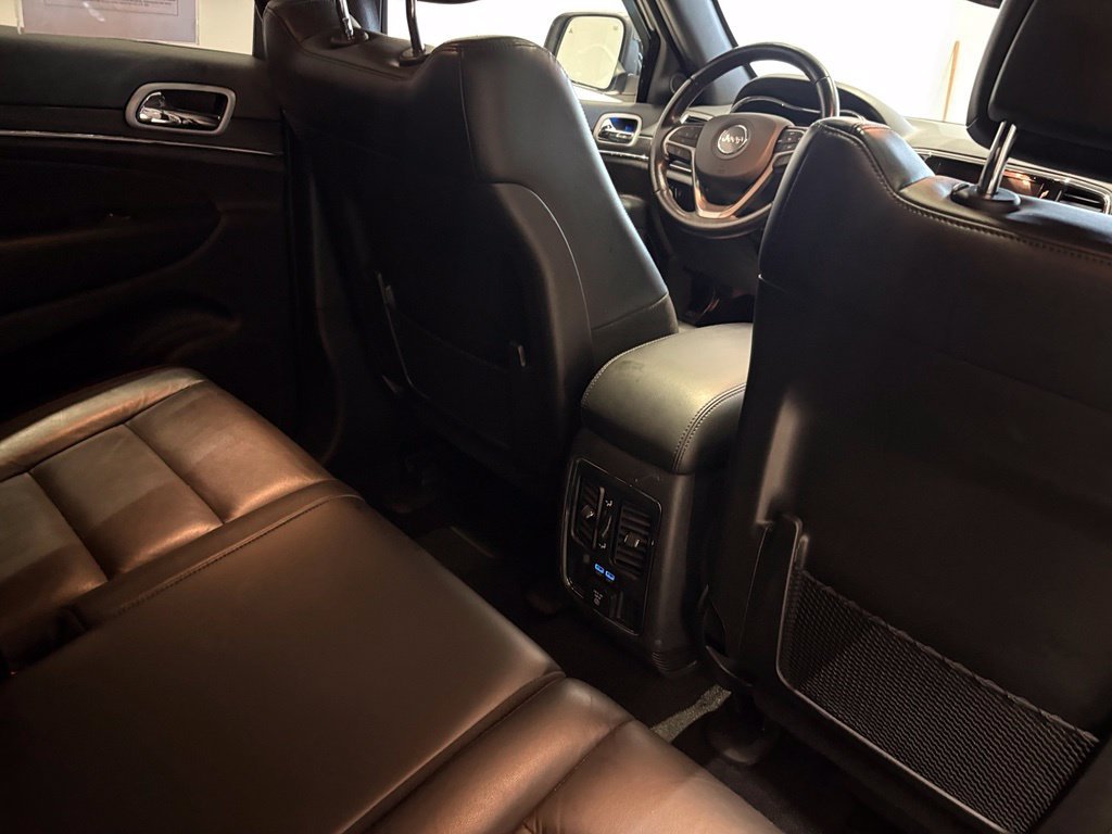 Used 2021 Jeep Grand Cherokee Limited AWD/4WD image 26