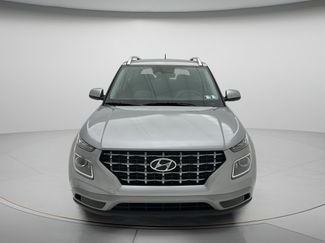 Used 2025 Hyundai Venue SEL FWD video 2
