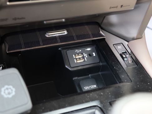 Used 2020 Lexus GX 460 Premium image 27