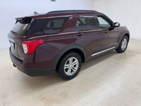 Used 2022 Ford Explorer XLT w/ Equipment Group 202A AWD/4WD image 6