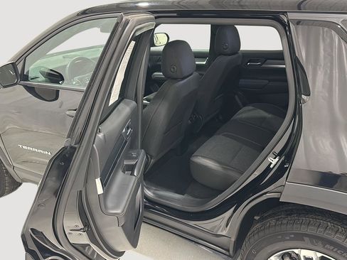 Used 2025 GMC Terrain Elevation image 18