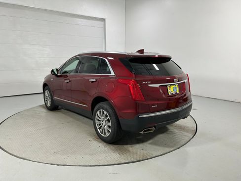 Used 2017 Cadillac XT5 Luxury w/ Driver Awareness Package AWD/4WD image 22
