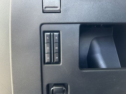 Used 2024 Ford Expedition Max XLT image 17