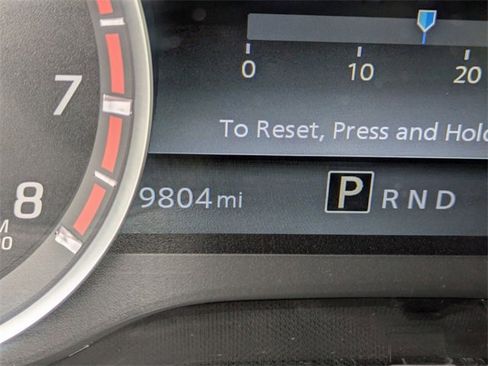 Used 2024 Nissan Titan SV w/ SV Bronze Edition Package image 20