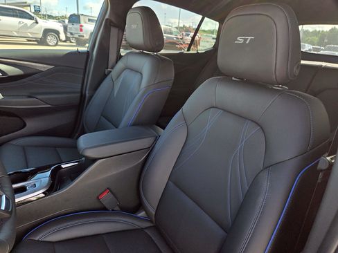 New 2026 Buick Envista Sport Touring w/ Convenience I Package FWD image 24