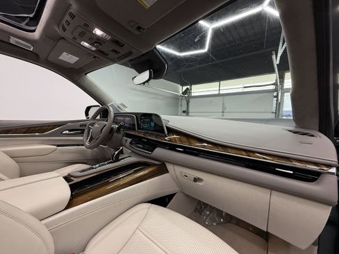 Used 2024 Cadillac Escalade Sport Platinum image 24