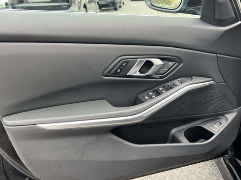 Used 2025 BMW 330i xDrive Sedan image 31