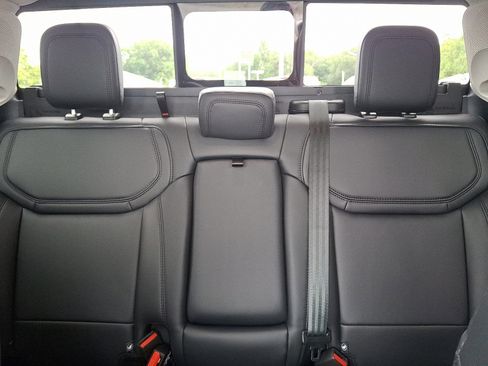 New 2025 Ford Maverick Lariat w/ Black Appearance Package image 13