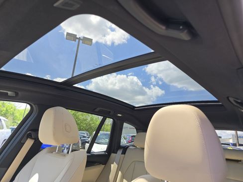 Used 2021 BMW X3 sDrive30i w/ Convenience Package image 3