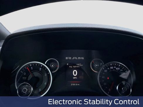 Used 2024 RAM 2500 Tradesman w/ Chrome Appearance Group AWD/4WD image 17