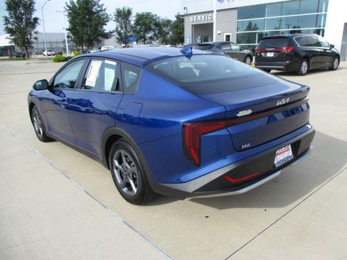Used 2025 Kia K4 FWD image 4