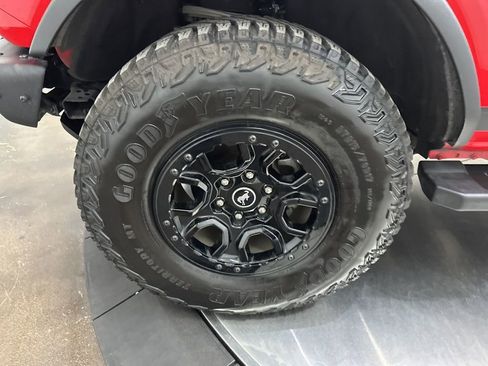 Used 2024 Ford Bronco Wildtrak image 33