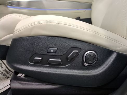 Certified 2025 Genesis Electrified GV70 w/ Prestige Package AWD/4WD image 15