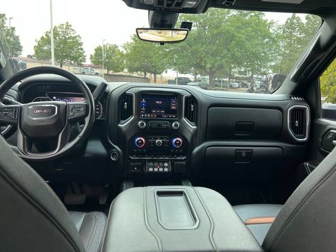Used 2021 GMC Sierra 2500 AT4 w/ AT4 Premium Plus Package AWD/4WD image 21