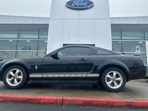 Used 2007 Ford Mustang Deluxe image 1