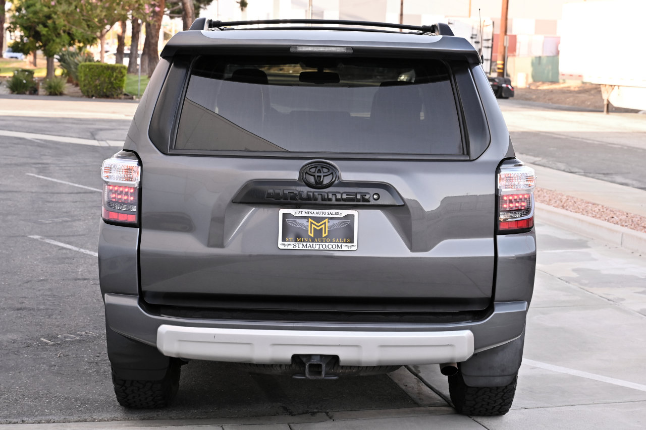 Used 2018 Toyota 4Runner TRD Off-Road Premium AWD/4WD image 6