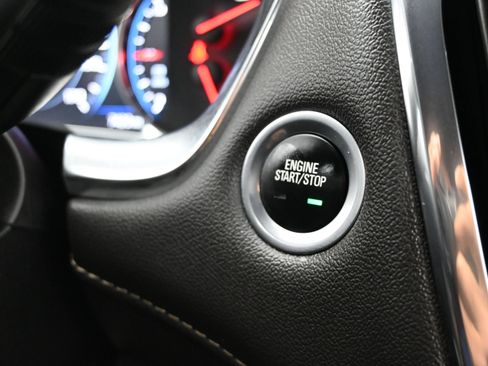 Used 2023 Chevrolet Traverse Premier AWD/4WD image 19