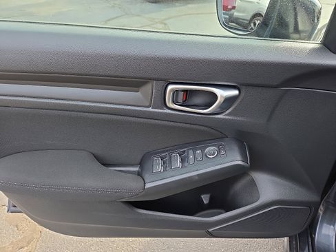 Used 2025 Honda Civic Sport image 13