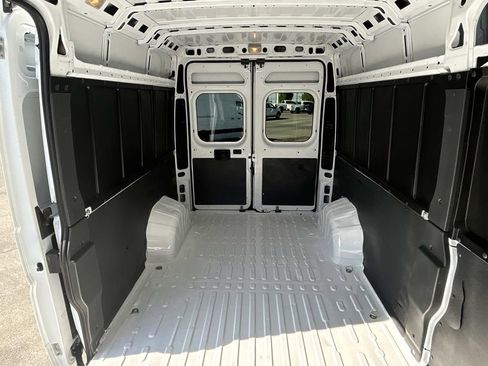 Used 2021 RAM ProMaster 2500 FWD image 17