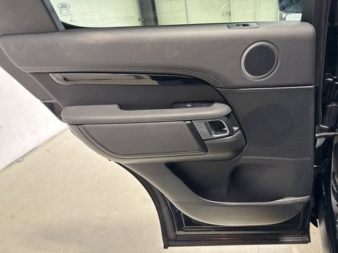 Used 2022 Land Rover Discovery S R-Dynamic image 33