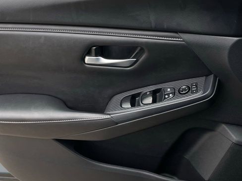 Used 2024 Nissan Sentra SV FWD image 20