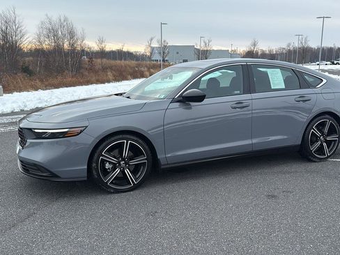 Used 2023 Honda Accord Sport image 13