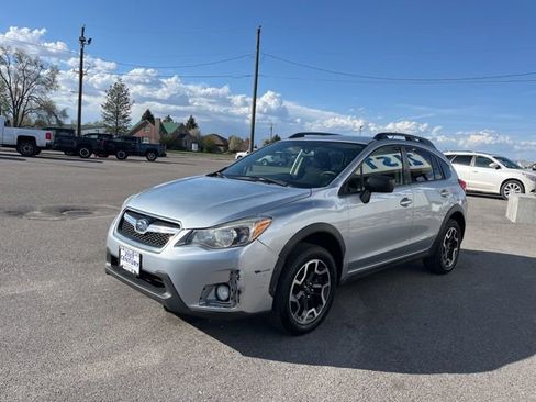 Used 2017 Subaru Crosstrek 2.0i AWD/4WD image 4