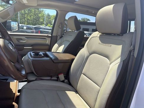 Used 2019 RAM 1500 Laramie AWD/4WD image 11