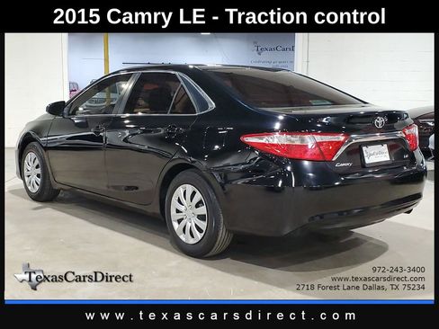 Used 2015 Toyota Camry LE image 11