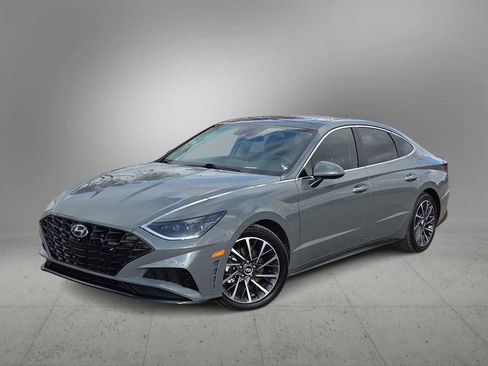 Used 2021 Hyundai Sonata Limited w/ Preferred Accessory Package image 1