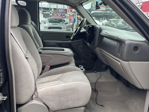 Used 2005 Chevrolet Avalanche Z71 w/ Preferred Equipment Group image 7