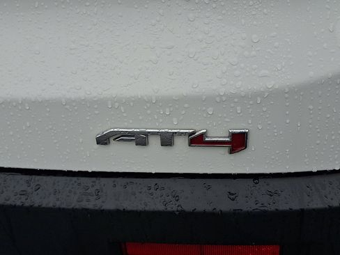 Used 2023 GMC Acadia AT4 image 39