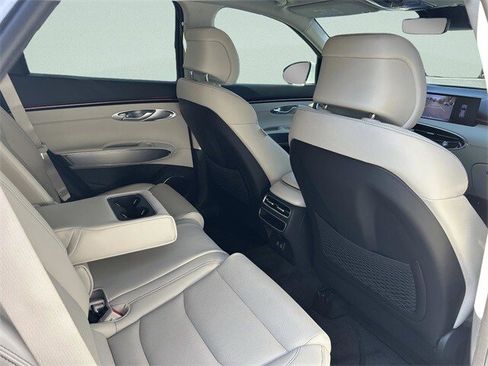 New 2026 Genesis GV70 2.5T Select image 19