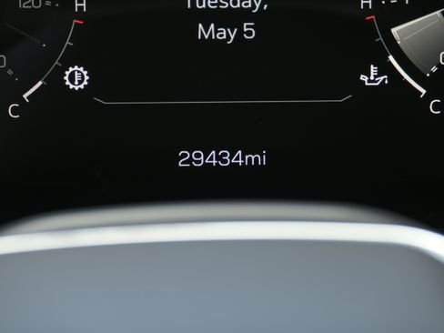 Used 2025 GMC Yukon Denali w/ Sun & Power Step Package RWD image 24