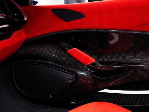Used 2020 Ferrari 488 Pista Spider RWD image 12