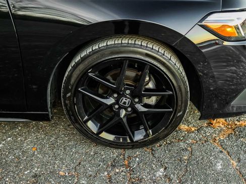 Used 2023 Honda Civic Sport image 7