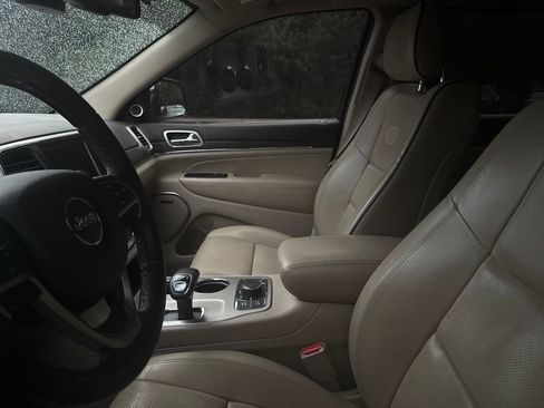 Used 2015 Jeep Grand Cherokee Overland AWD/4WD image 8